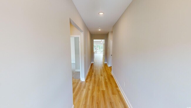 Building Photo - 1060 Moen Lp