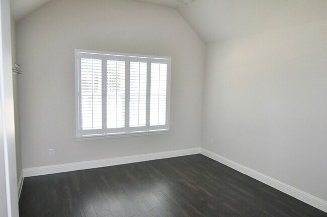 Building Photo - VIEW NOW - Stunning Berkshire Home in Northwest ISD | 2 Primary Suites, Hardwood Floors & Resort-...