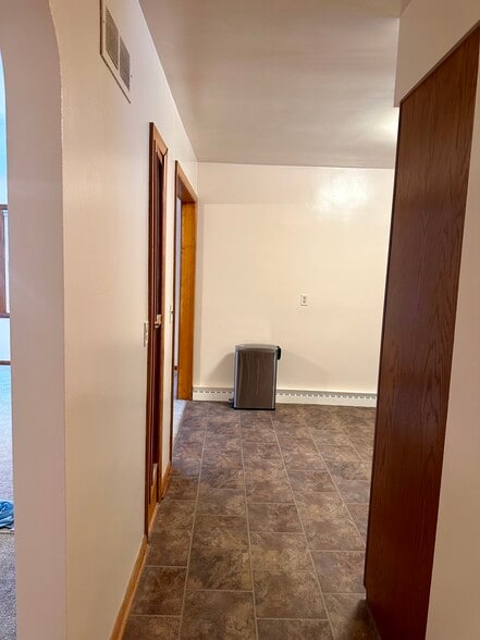 Building Photo - 1825 W Fair Ave