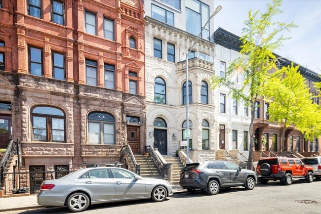 Building Photo - 131 W 122nd St