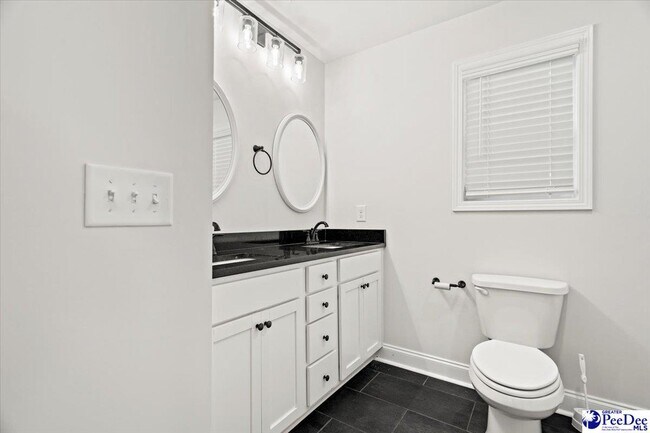 Building Photo - 323 S McQueen St