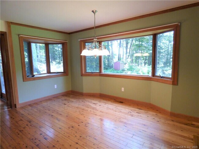 Building Photo - 5 Candlewood Lake Dr
