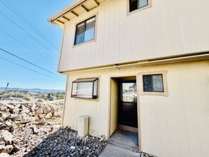 Building Photo - 4985 W 7th St