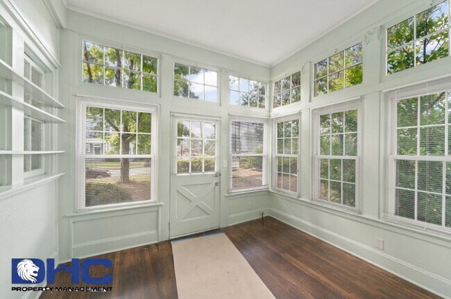 Building Photo - Historic College Park 2 Bedroom