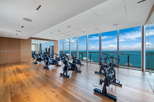 Building Photo - 300 Biscayne Blvd