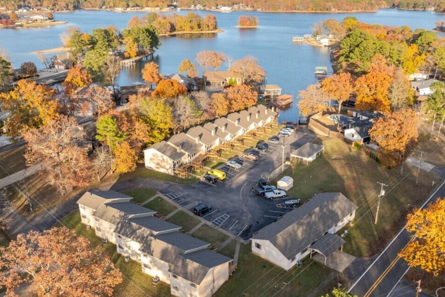 Primary Photo - Earl’s Point Condominiums
