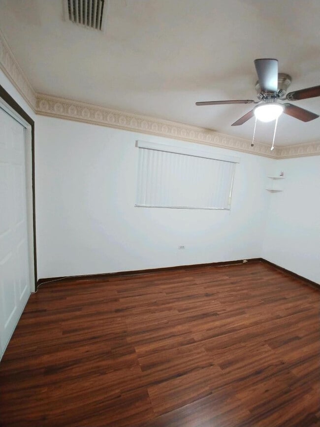 Building Photo - 2606 Alcazar Dr