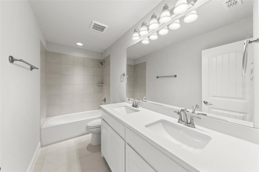 Building Photo - 1517 Pirene Aly
