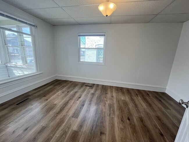 Building Photo - Ranch Style 2 Bed/1 Bath with Fenced in Yard!