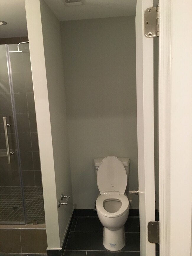 Building Photo - 1515 N Mascher St