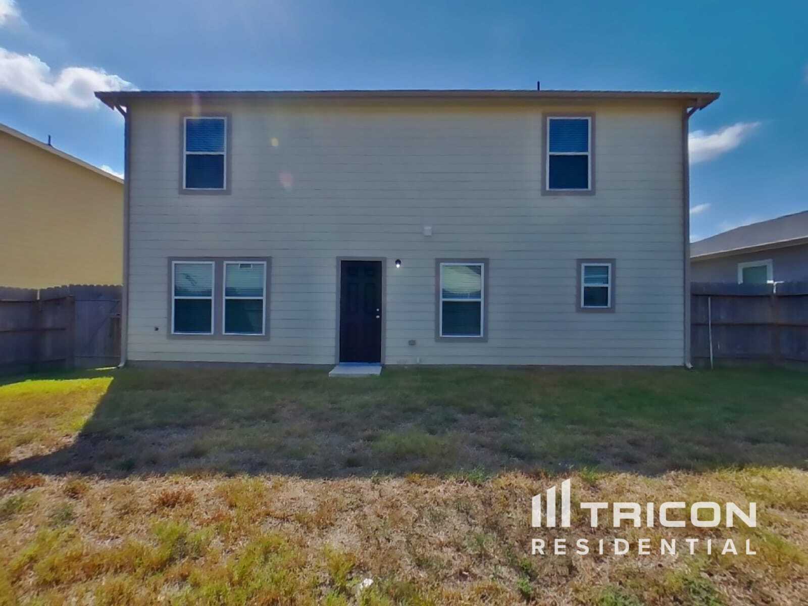 Building Photo - 15547 Taylorcrest Dr