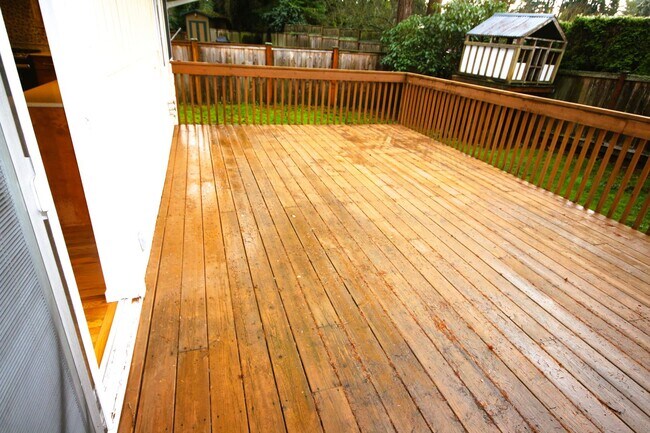 Building Photo - Beautifully Renovated Home in the Heart of Normandy Park