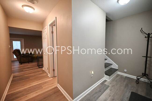 Building Photo - WaterFront, Furnished Unit in Niceville