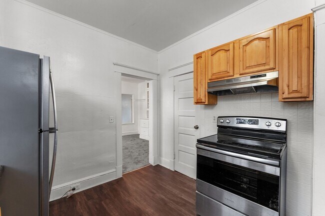 Building Photo - Your Dream Home Awaits in Norfolk!