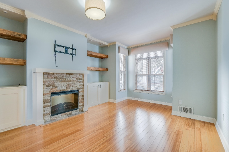 Building Photo - 1090 Michigan Ave