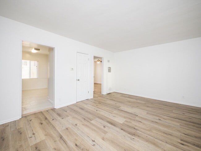 Interior Photo - 334 S. Hobart Blvd