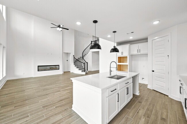 Building Photo - 24834 White Alder Wy