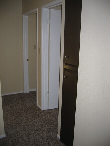 Building Photo - 1816 Polk Way