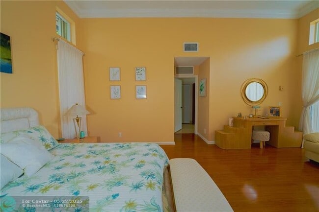 Building Photo - 20107 Ocean Key Dr