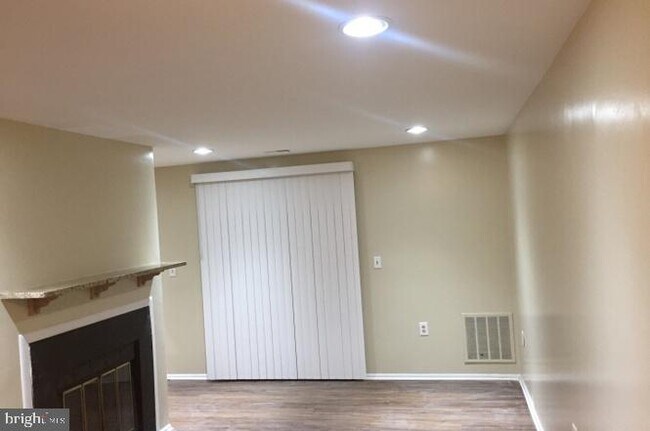 Building Photo - 18050 Chalet Dr