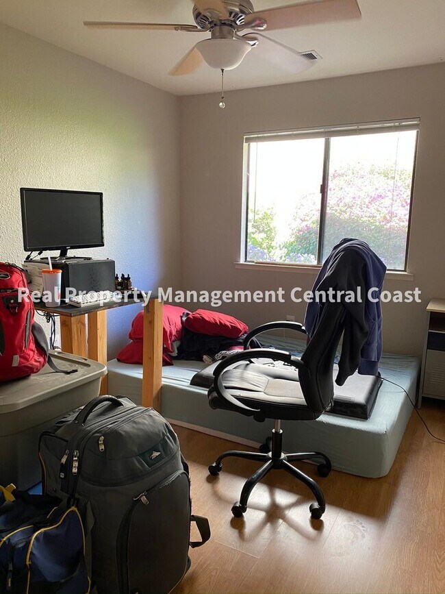 Building Photo - AVAILABLE APRIL - SLO Condo In Popular Com...