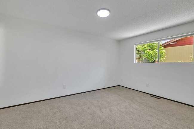 Building Photo - 8832 20th Ave SW