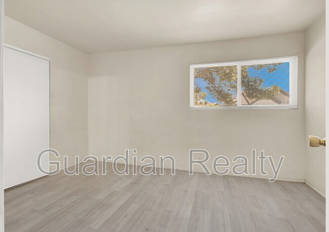 Building Photo - 4312 Lynnann