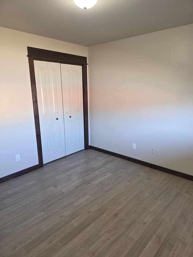 Building Photo - $500 OFF First Month's Rent! Spacious 3BR/2BA Home in Quiet Belgrade Neighborhood with Fenced Bac...