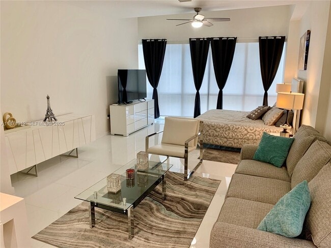 Building Photo - 851 NE 1st Ave