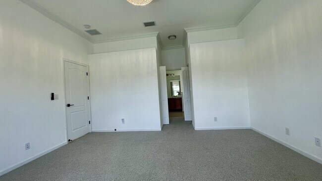 Building Photo - 110 Newberry Ln