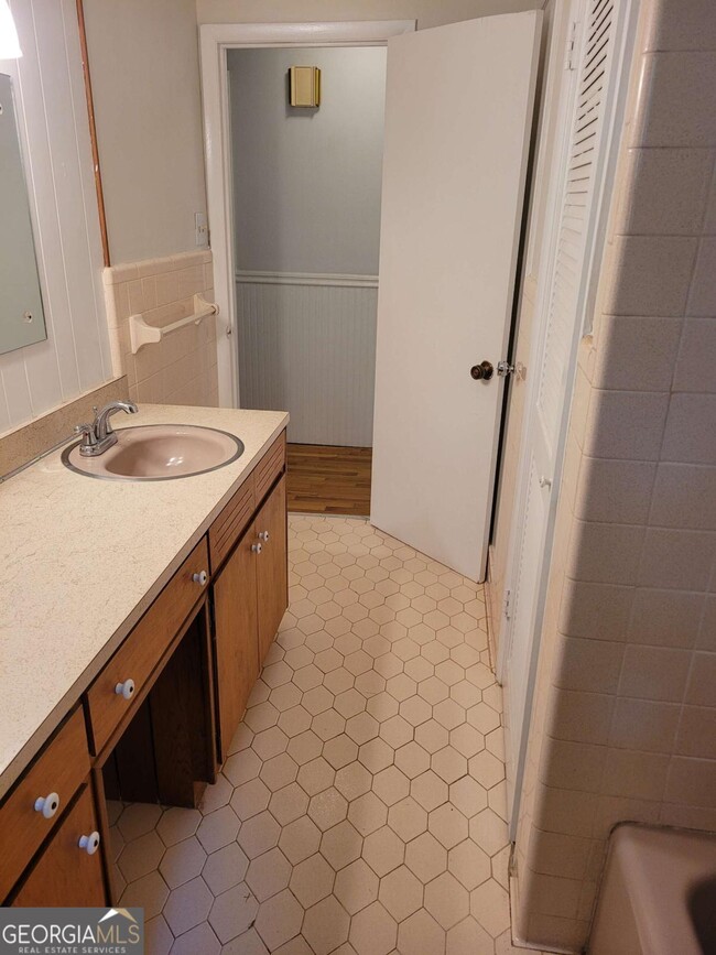 Building Photo - 1204 Jefferson Hwy