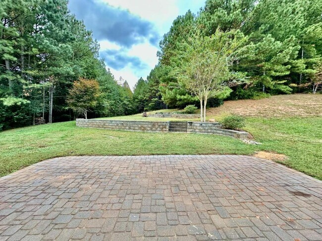 Building Photo - 1888 Lillywood Ln