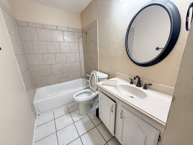 Building Photo - 7612 Nutwood Pl