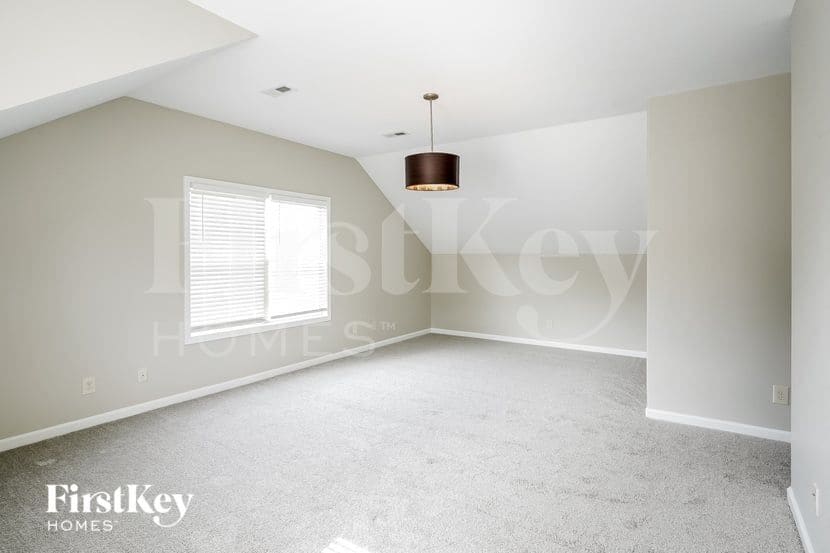 Building Photo - 2203 Killington Dr