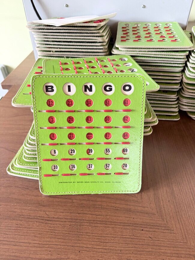 Building Photo - 1000 NE 14th Ave