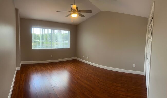 Building Photo - 10458 Lake Vista Cir