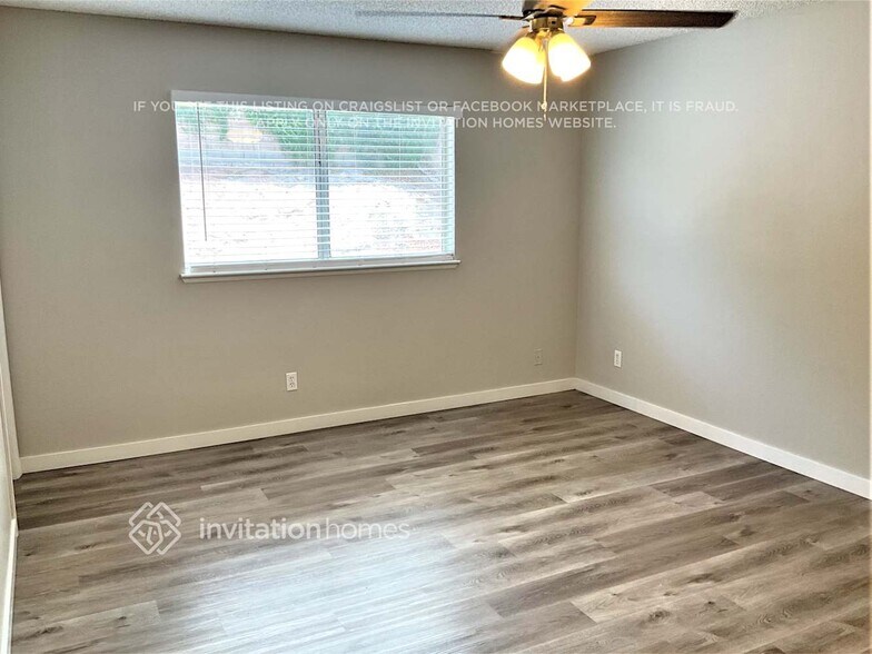 Building Photo - 214 Appian Way