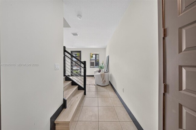 Building Photo - 15490 NW 91st Ct
