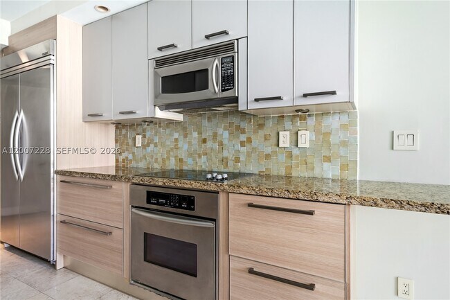 Building Photo - 19500 Turnberry Way