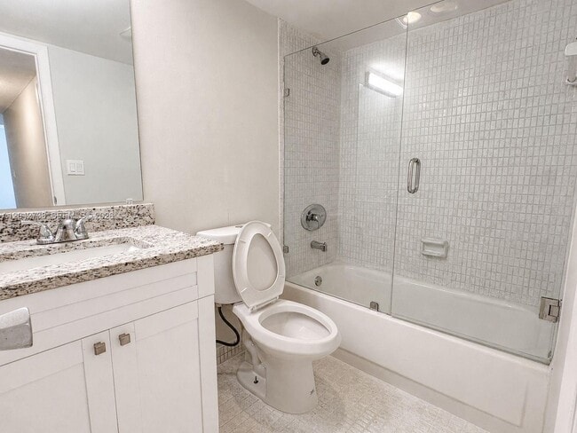 Building Photo - 20200 W Country Club Dr