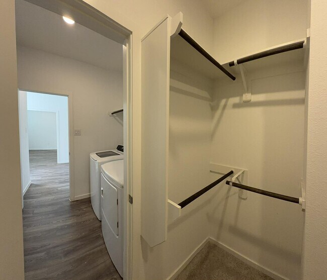 Building Photo - 9807 Keystone Meadow Pl