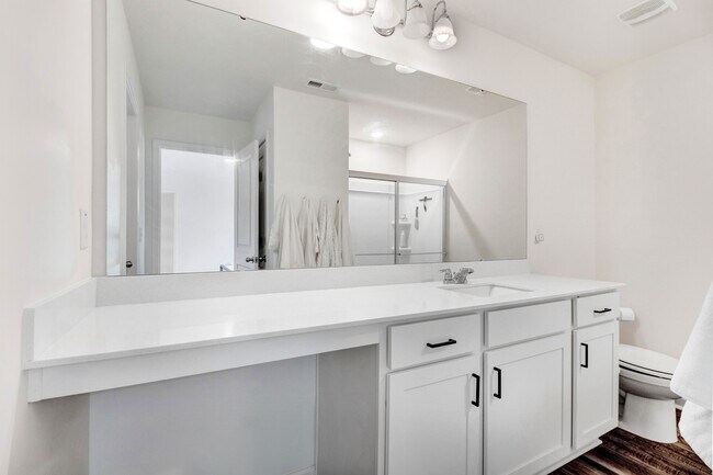 Building Photo - 307 Kenison Way