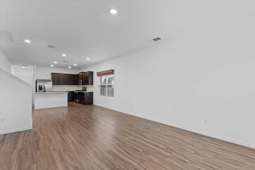 Building Photo - 102 Coyote Mountain Cv
