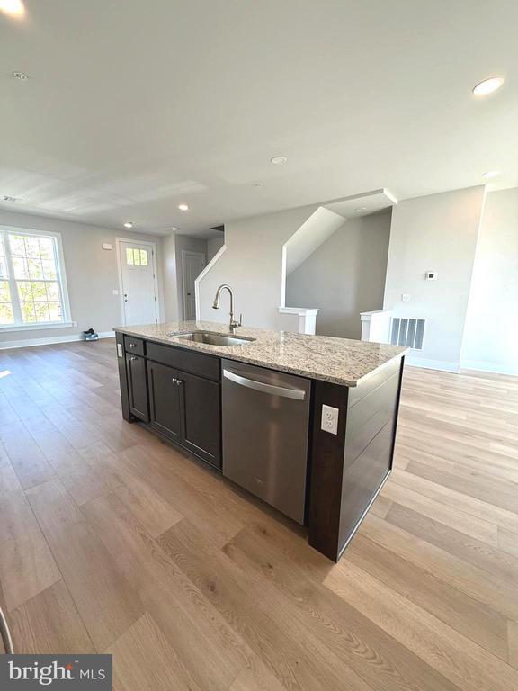 Building Photo - 4129 Ridgeview Ave