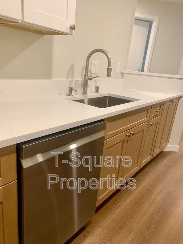 Building Photo - 8226 126th Ave NE