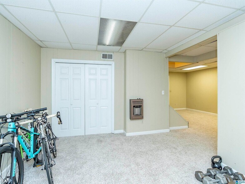 Building Photo - 2614 Royal Cir
