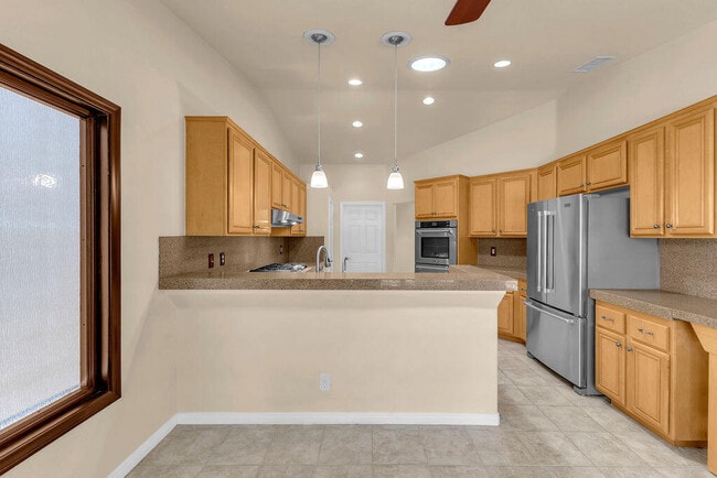 Building Photo - 79886 Dandelion Dr