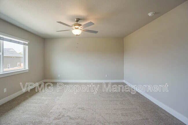 Building Photo - 2347 E Otter Lp