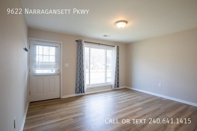 Building Photo - 9622 Narragansett Pkwy