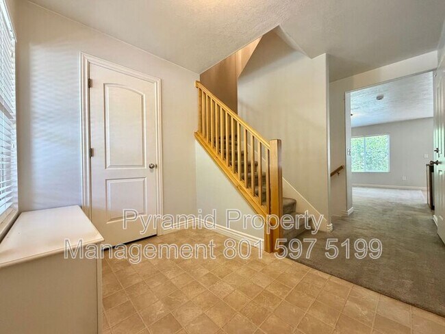 Building Photo - 6712 Bonham Ln